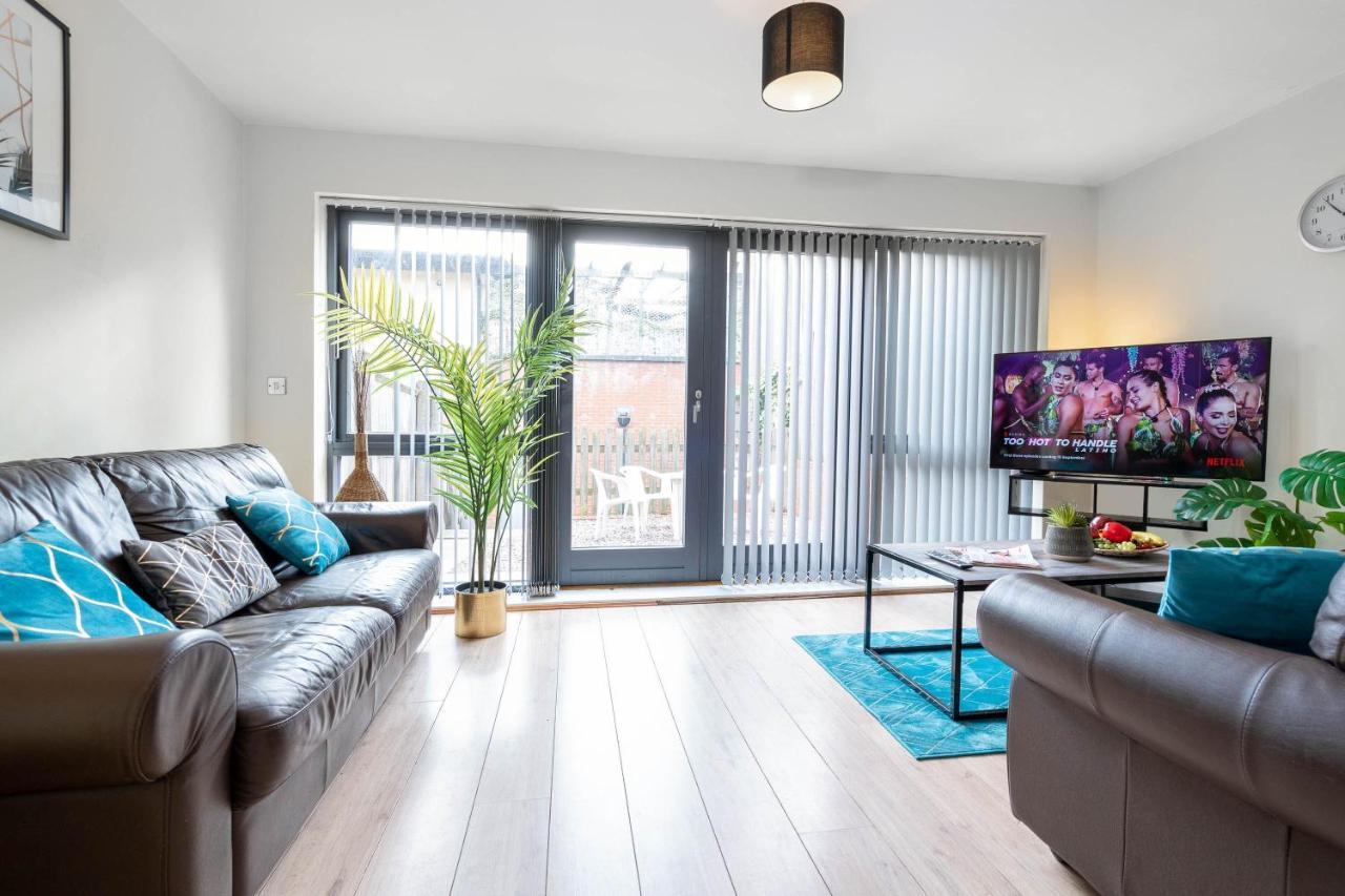 City Centre Townhouse - 3 Bedrooms - Garage - Parking - Top Rated Бирмингам Екстериор снимка